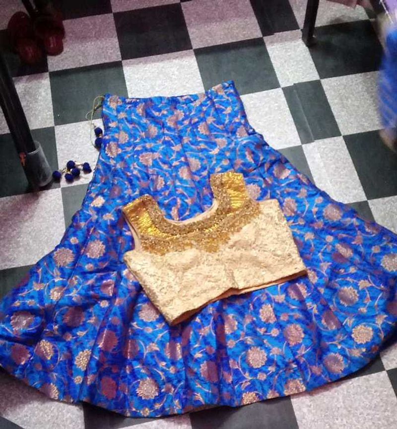 🔥 Big Sale 🔥 Wedding , Engagement Lehenga