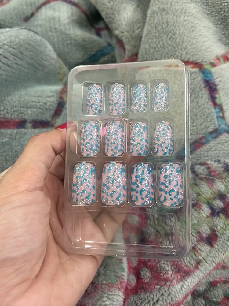 Leopard Print Pink Fashion Nails