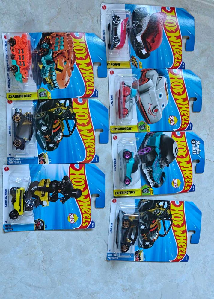 Hot Wheels Toy Car Bundle of 7