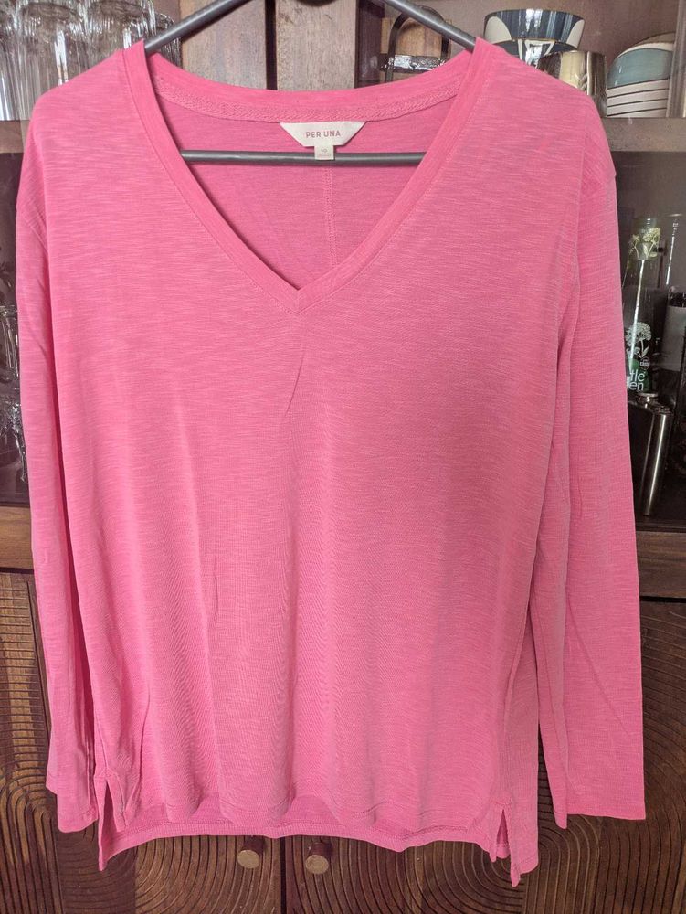 Coral V-Neck Long Sleeve Top