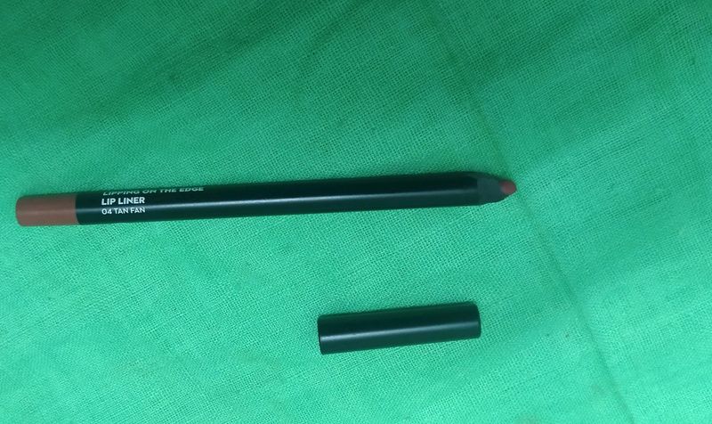 SUGAR Lip Liner 04 Tan fan