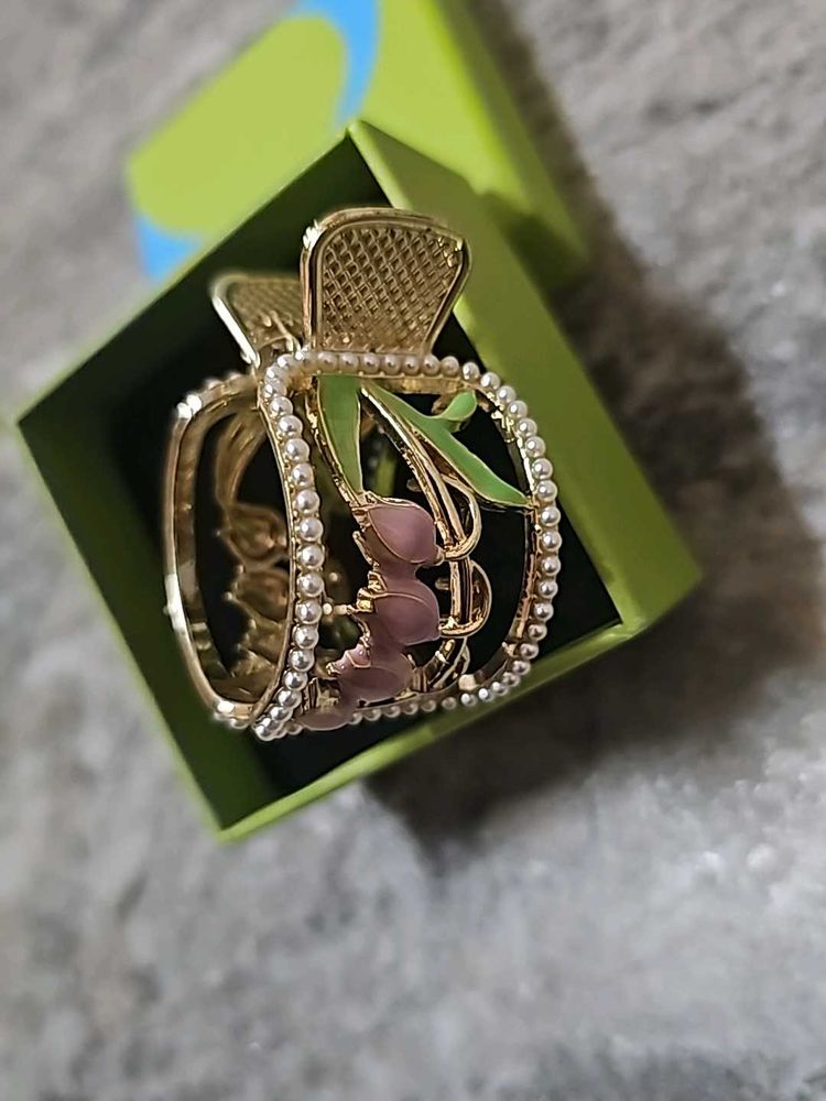 Floral Pearl Hair Clip