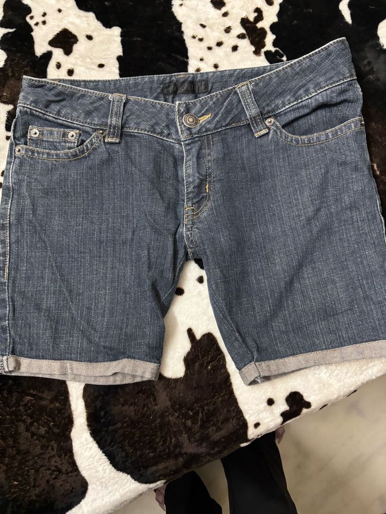 Denim Shorts - Casual &amp; Stylish