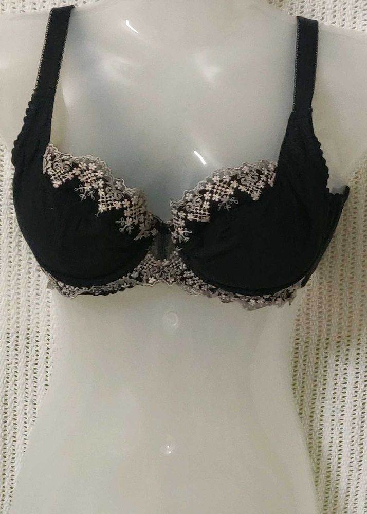 Elegant Black Bra