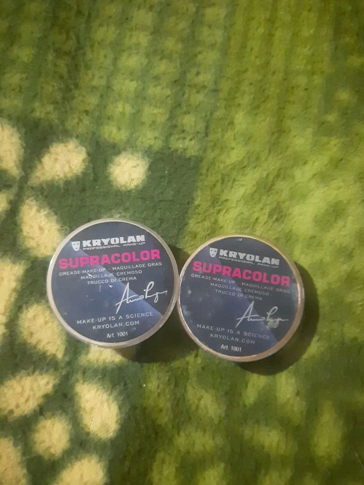 60% Off  Kryolan Base And Fixing Powder