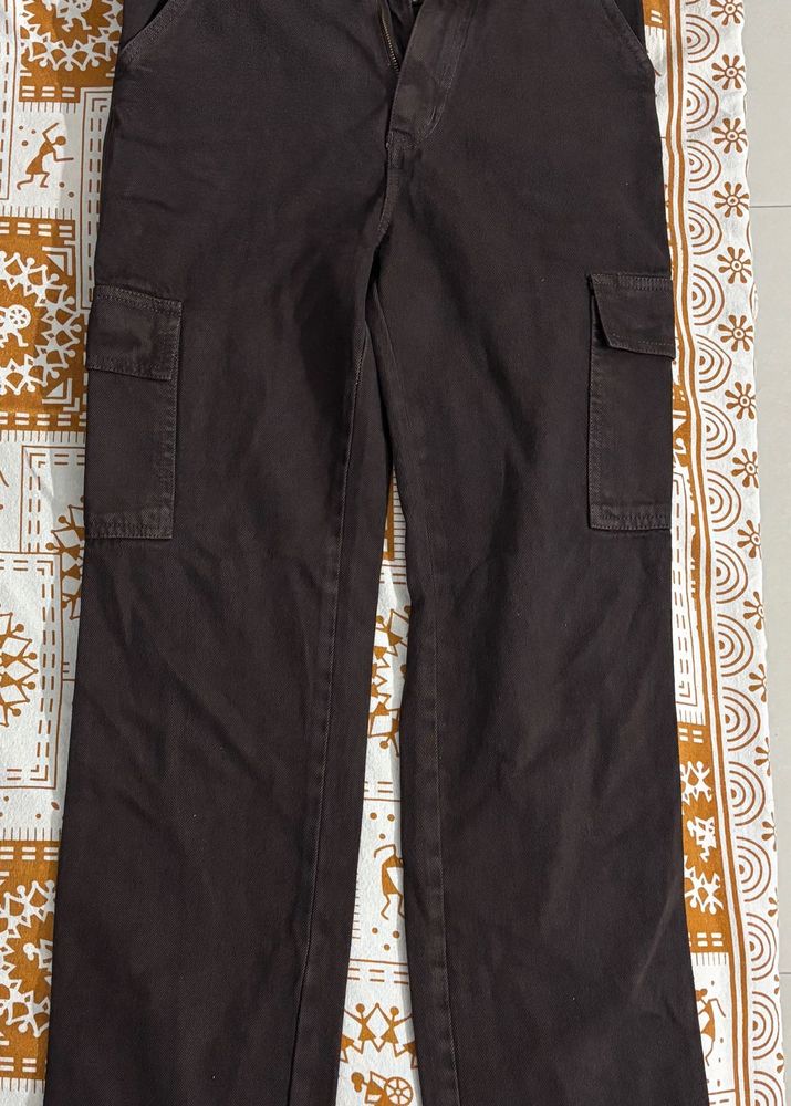 Brown Straight-Leg Cargo Pants – Stylish for women