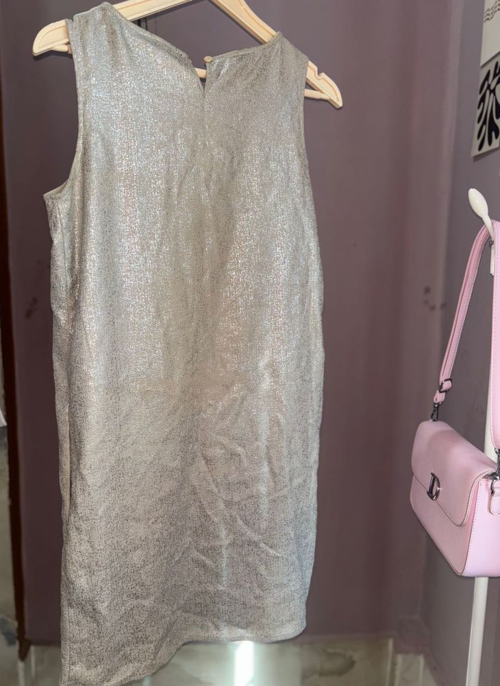 Silver Dress 🍒😇