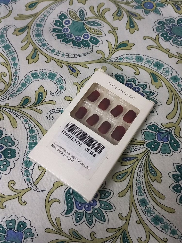 Press On Nails Unused