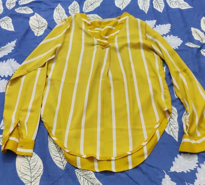 Harpa Brand Tops And Shorts
