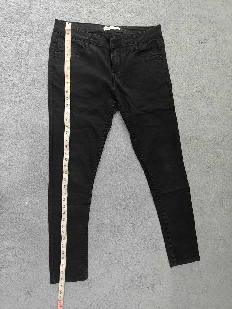Black Skinny Jeans