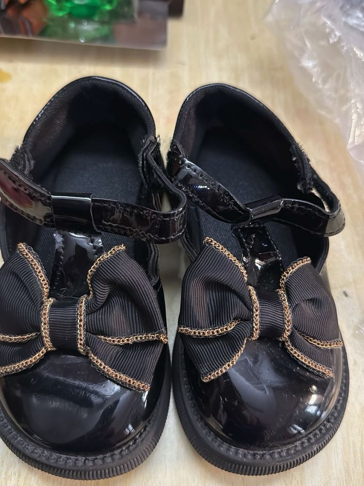 Gurls Bellies With  Bow