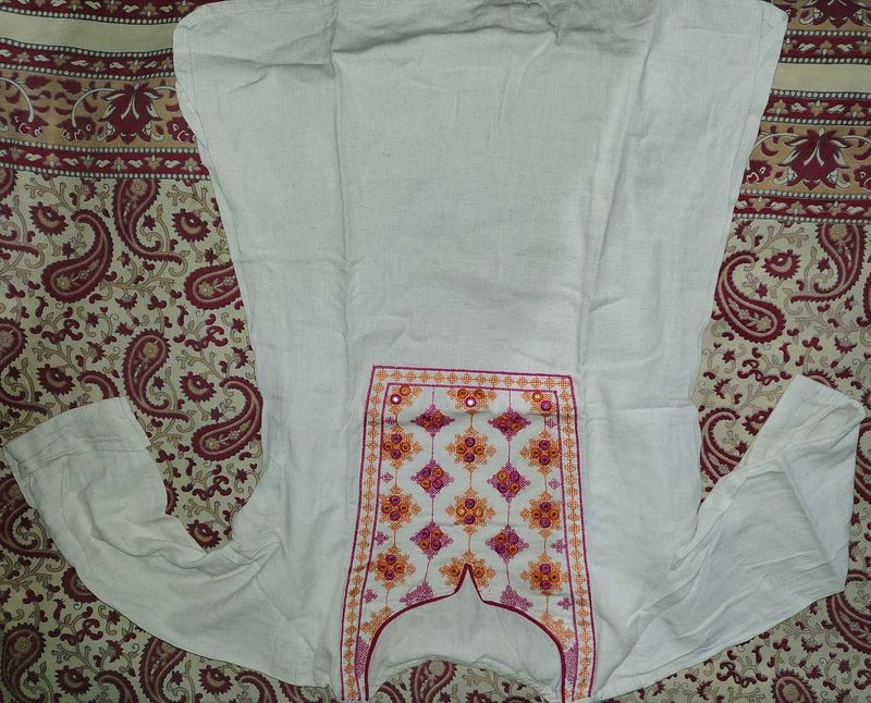 Embroidered Detail Tunic