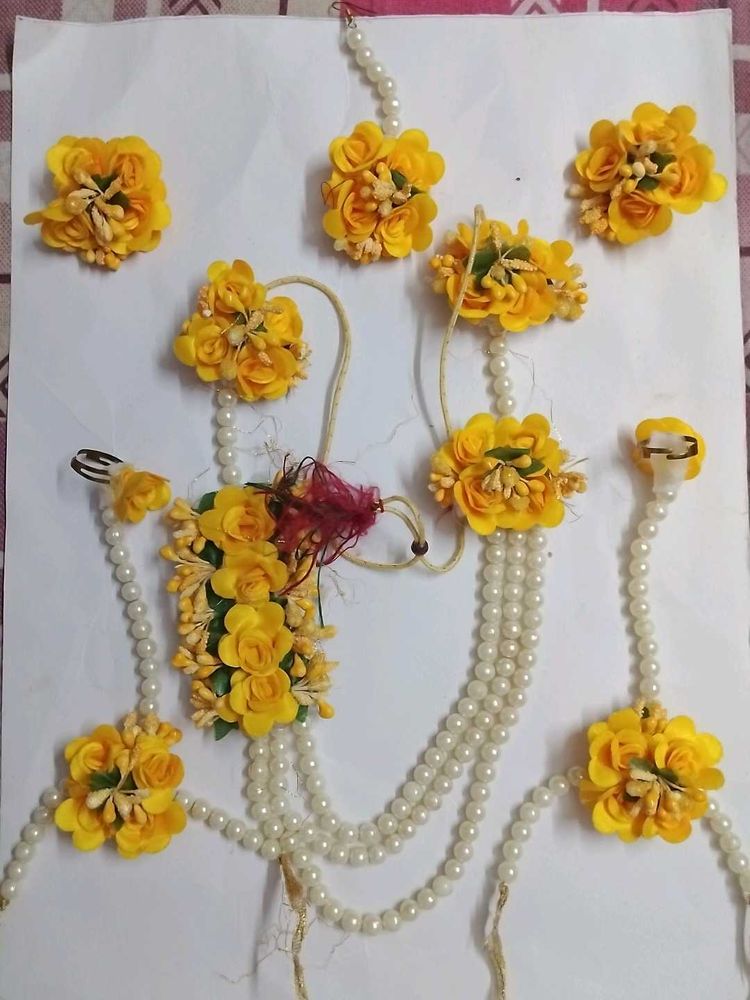Artificial Flower Jewellery Set for Haldi