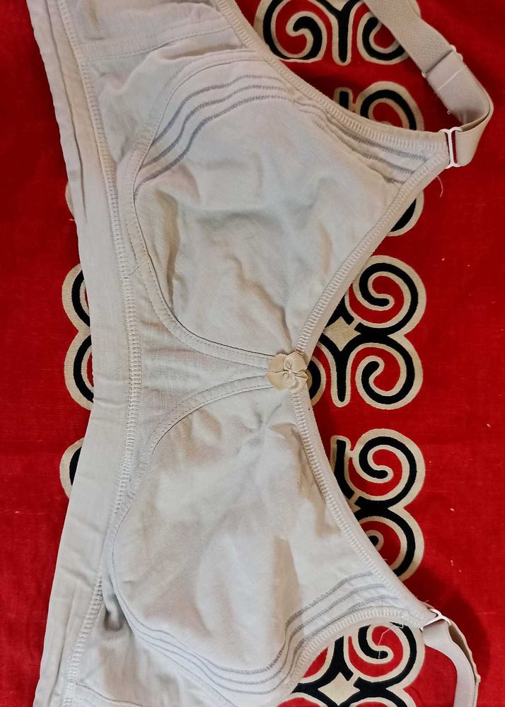 Libra 36D Used bras 2nos.