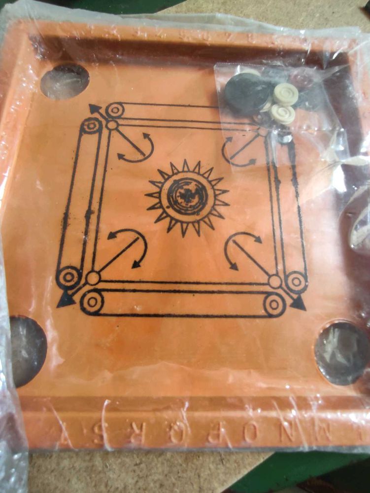 Carrom Board Game