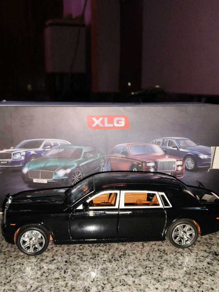 Car Model Rolls Royce Phantom With Premium Quality