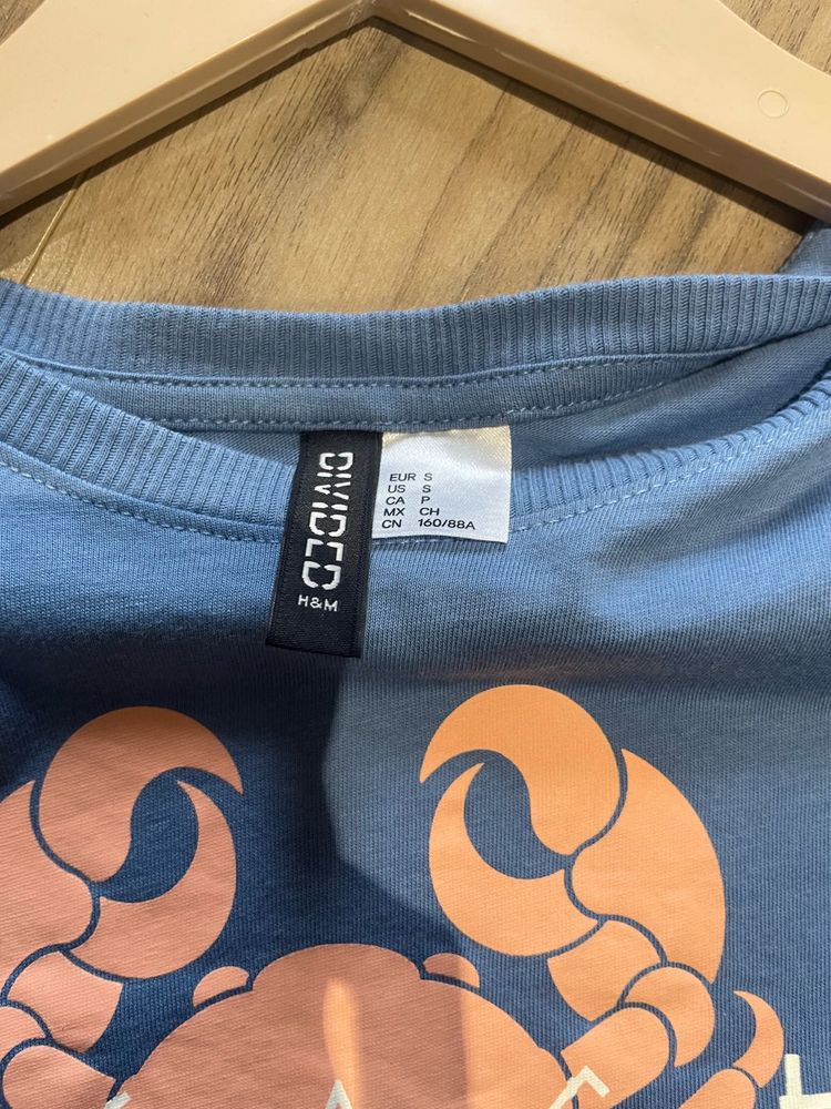 H&amp;M Blue Crab Graphic Tee