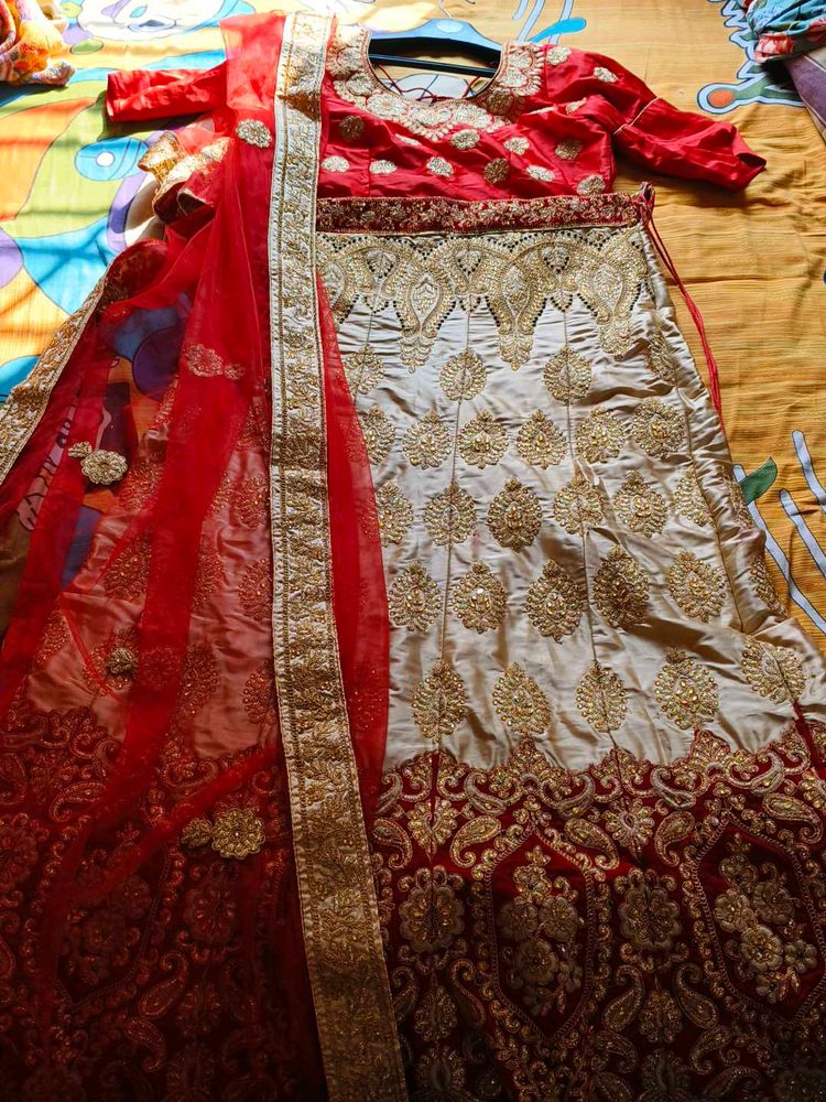 A Very Beautiful Lahenga Full Set