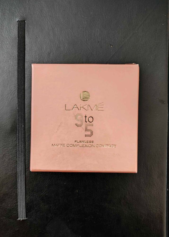 Lakme Compact