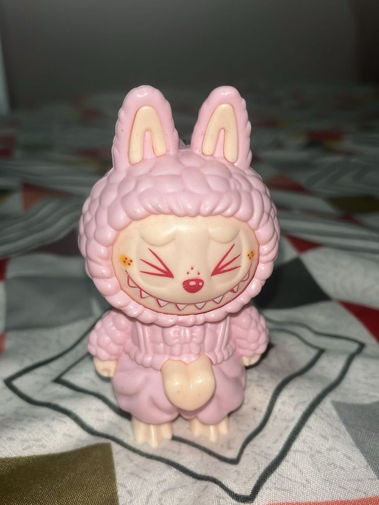 labubu doll
