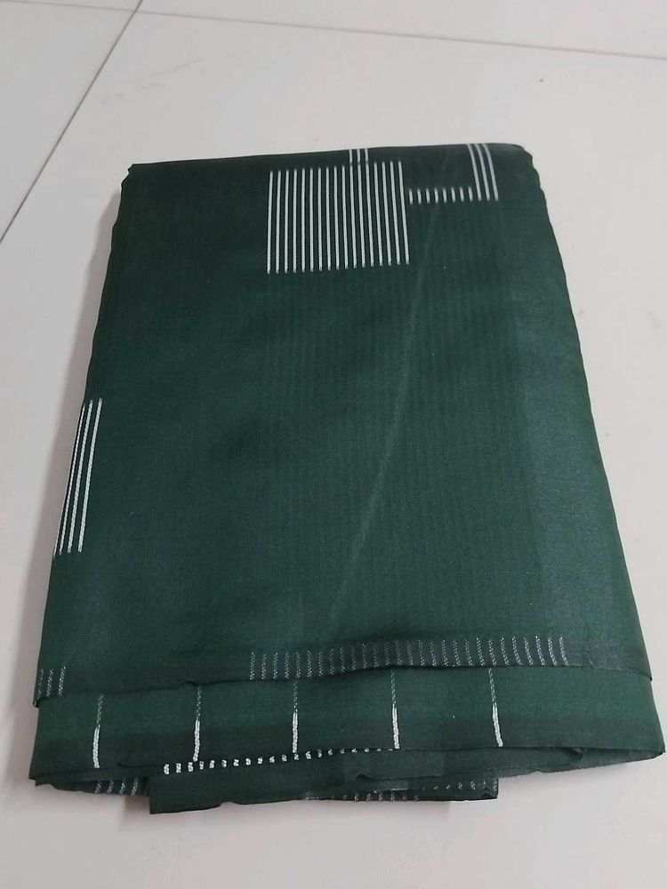 Borderless Dark Green Saree..