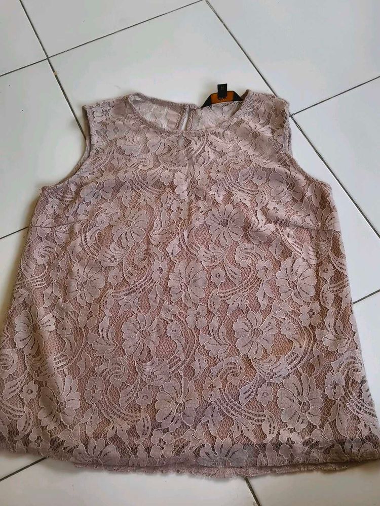 Lace Sleeveless Top