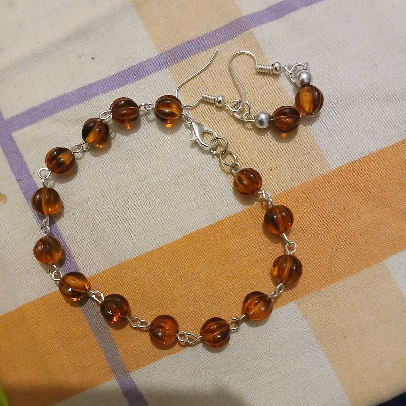 HONEY COLORED BEADS BRACELET , MATCHING Ear Rings