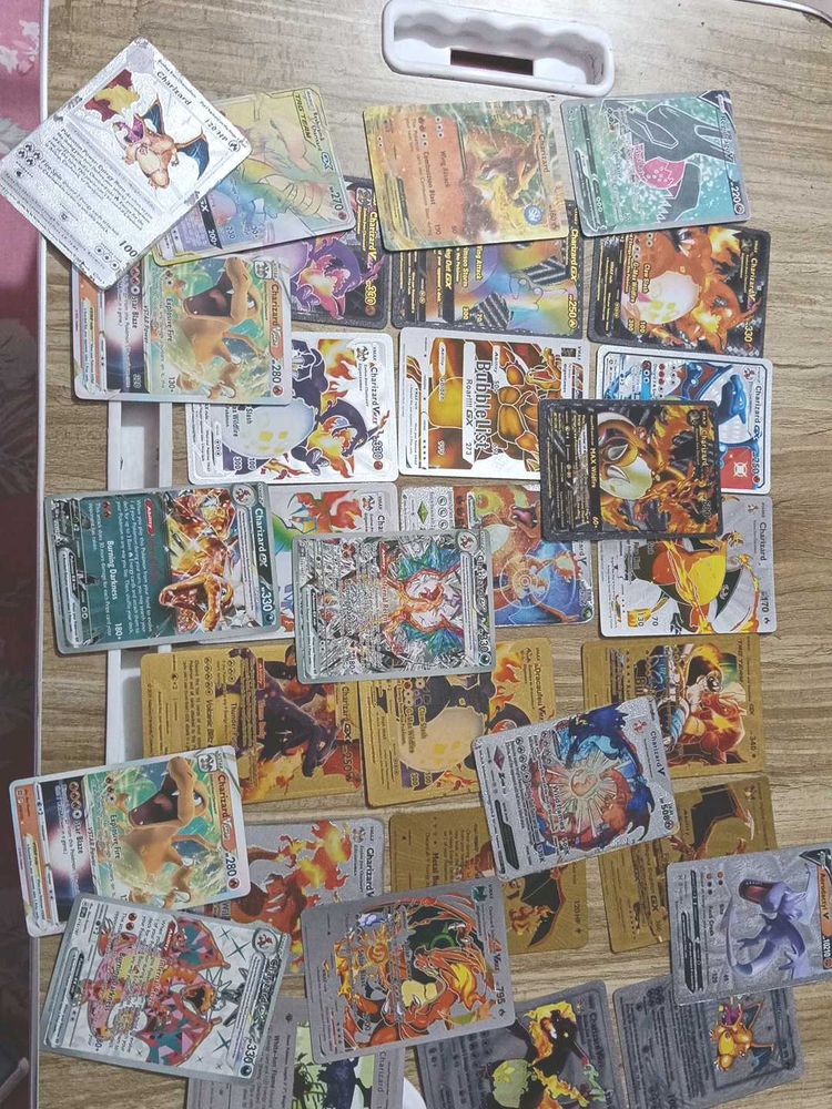 Charizard Pokemon 32 Card Collection!