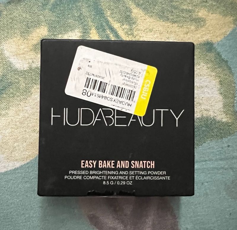 50% OFF: Huda Beauty Easy Bake And Snatch