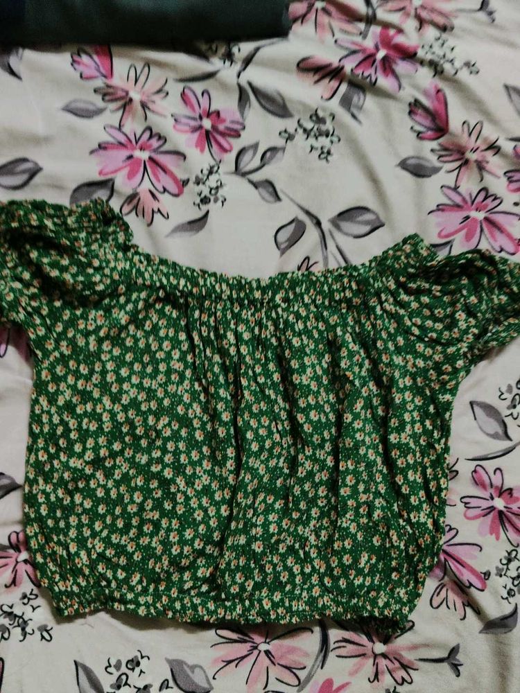 Floral Print Off-Shoulder Crop Top