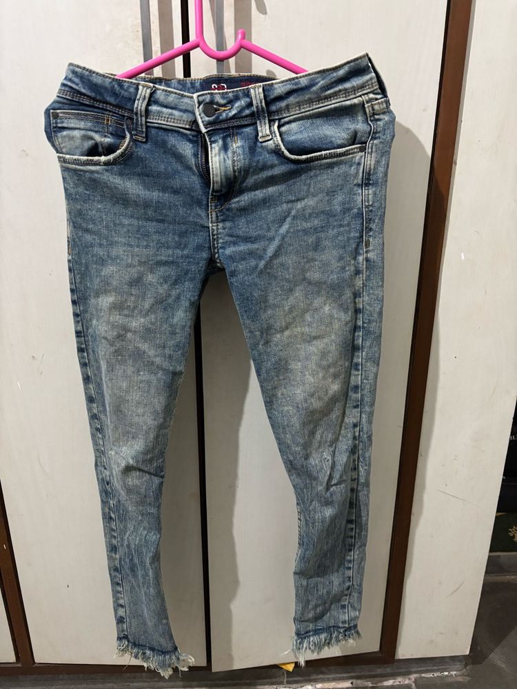 Acid Wash Frayed Hem Jeans