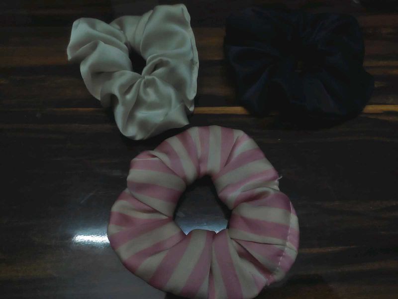 Cute Scrunchie Set