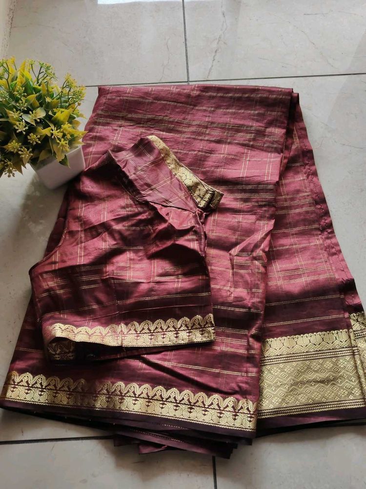 Elegant Maroon Saree with Blouse
