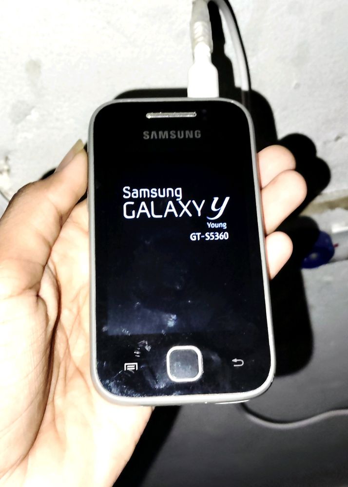 Samsung Galaxy Young GT-S5360