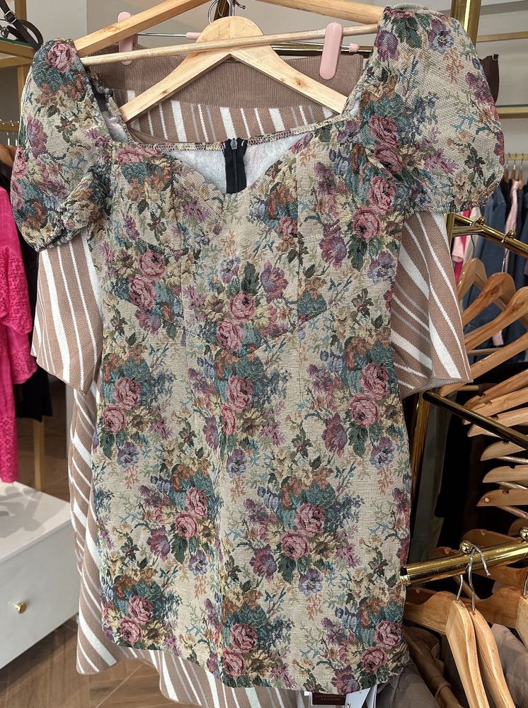 Urbanic Floral Puff Sleeve Dress