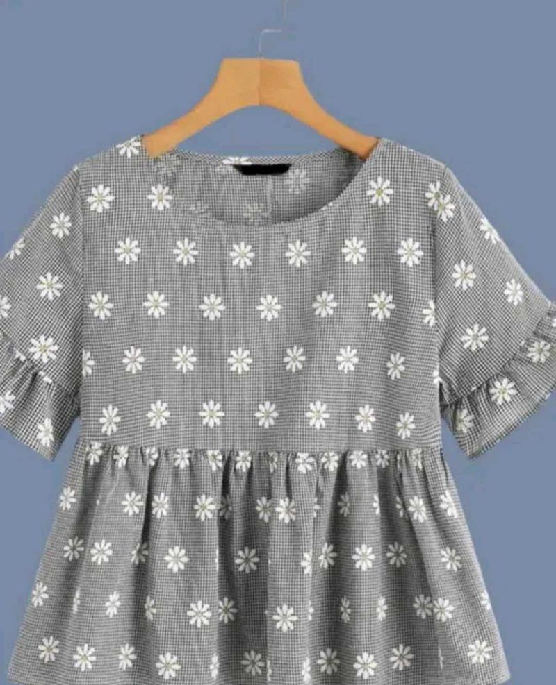 Daisy Print Ruffle Top