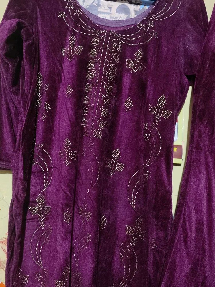 Elegant Purple velvet Kurta Set