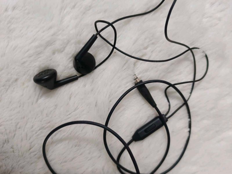 Headphone