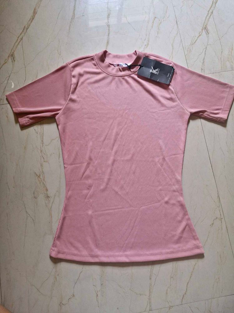 Round Neck Fitted Top