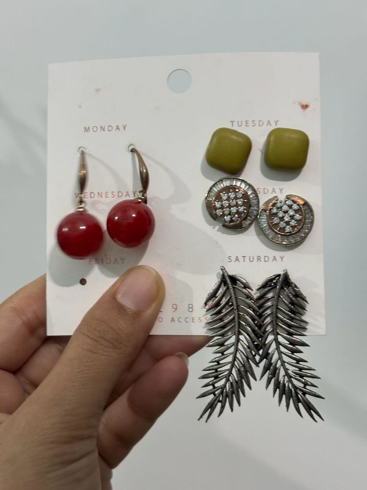 Earrings Set Four 4️⃣