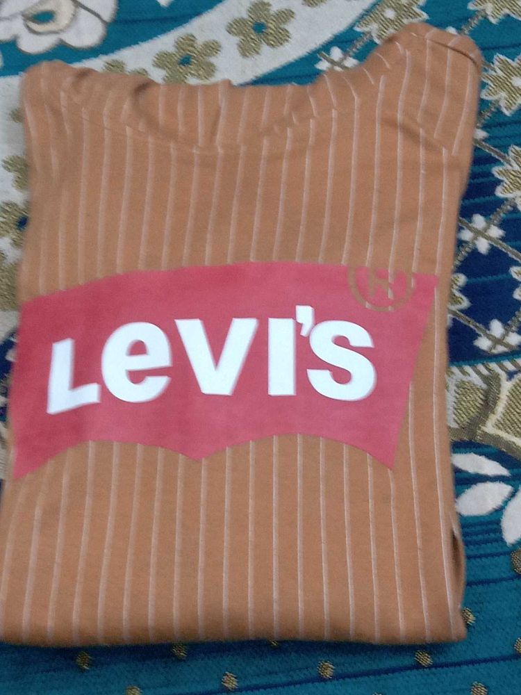 Levi&#39;s Striped Tee