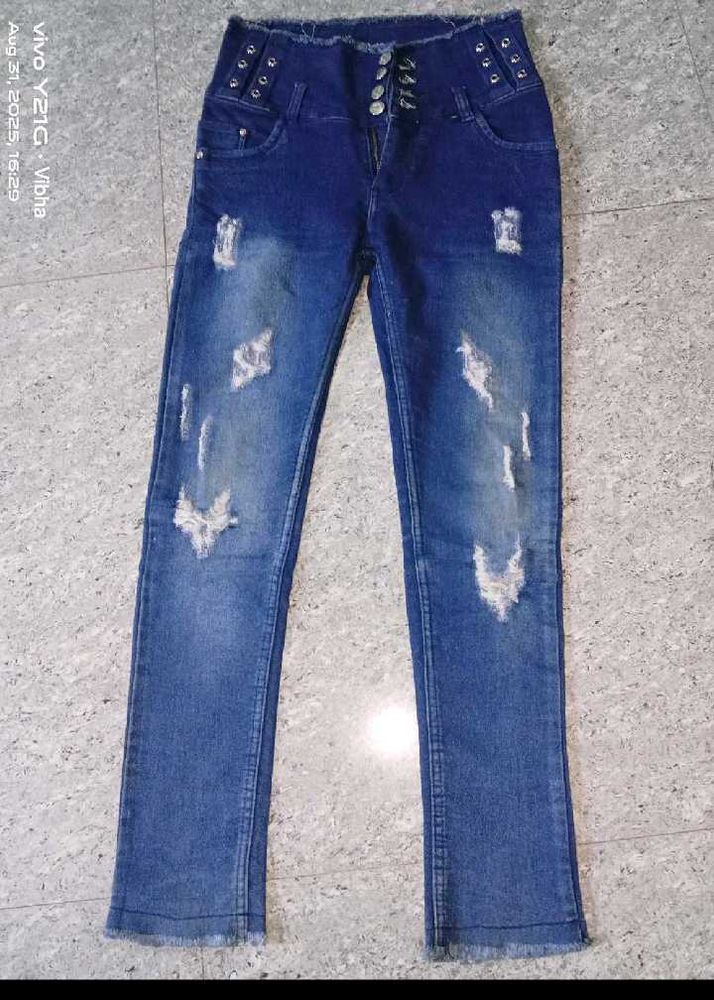 High-Waisted Jeans and White Pant