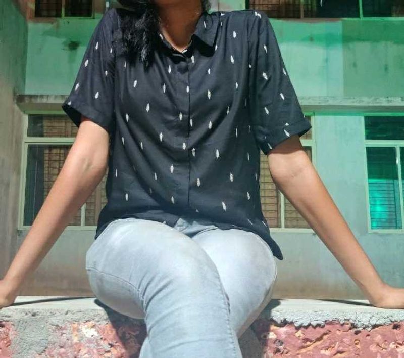 Patterned Black Casual Top