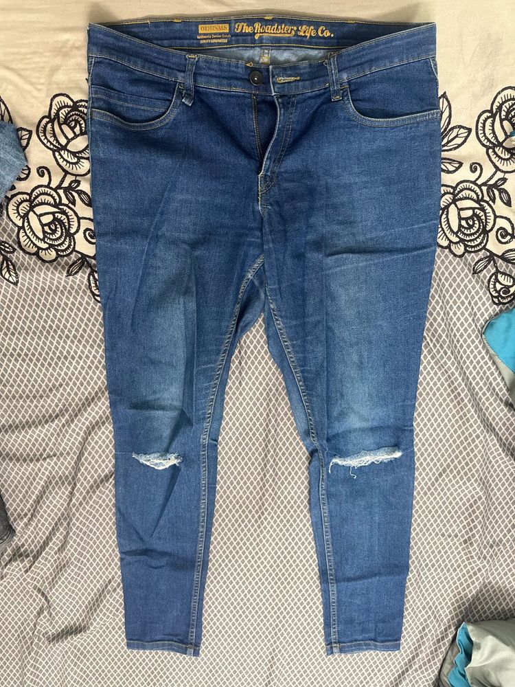 Roadster Ripped Knee Jeans