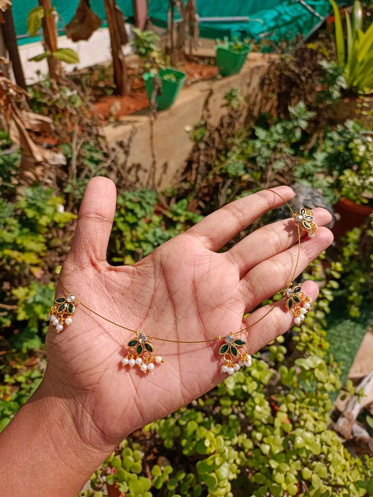 Green Trendy Invisible Chain With Pearl Hanging