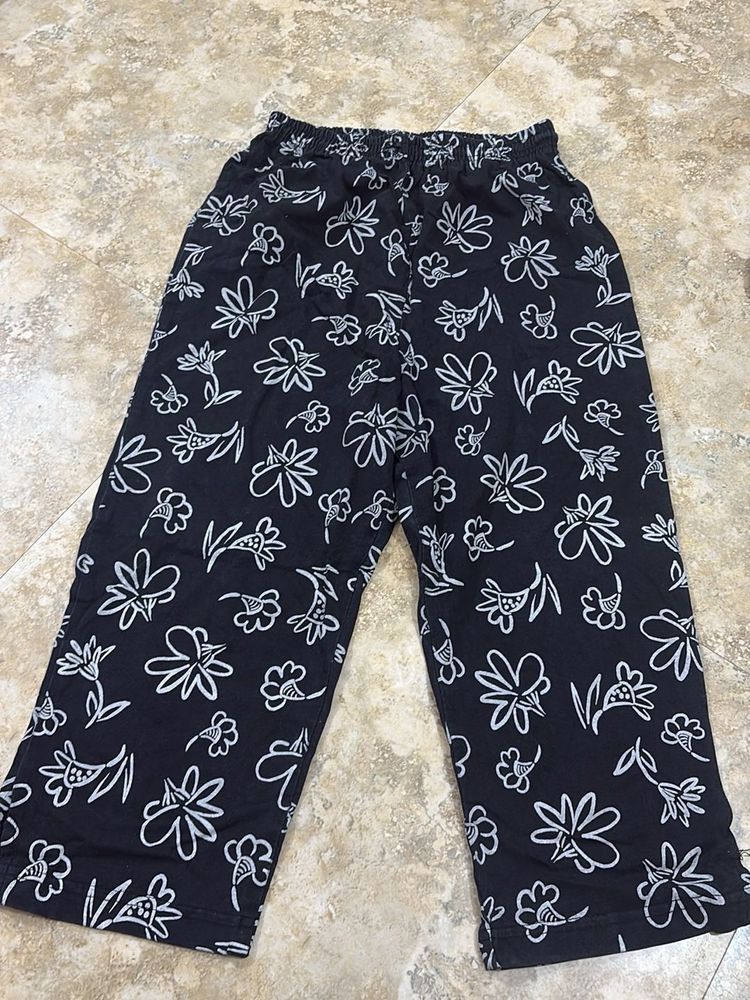 Floral Print Capri Pants