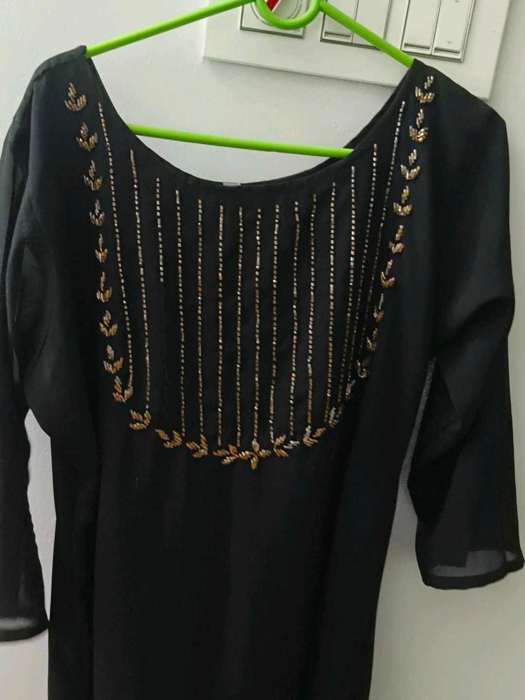 Elegant Black Embellished Kurta