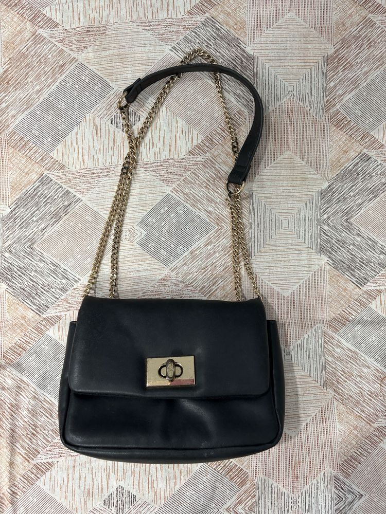 Black sling bag