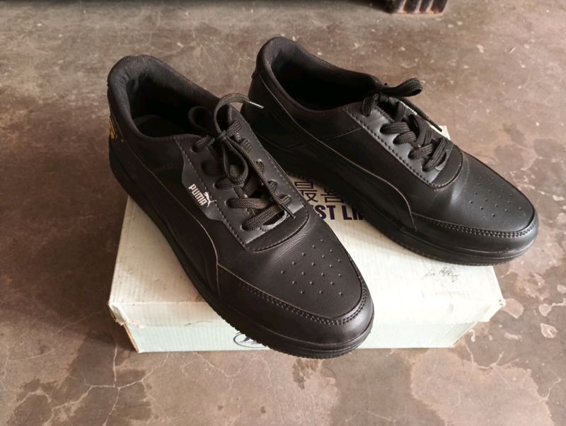 Black Shoes