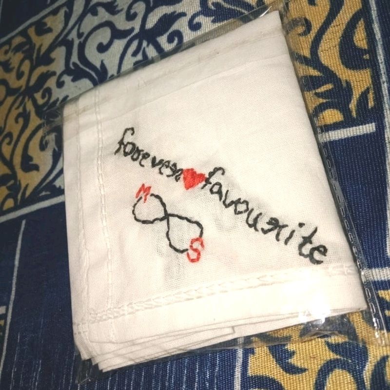 Customized Handkerchief 🌷🤌🏻